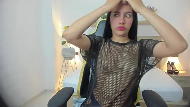 Snapshot of kaitt_ chatting on 12.03.25 kaitt online show from 12.03.25