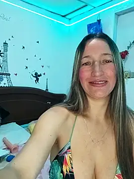 Keila10 online show from 10.14.25