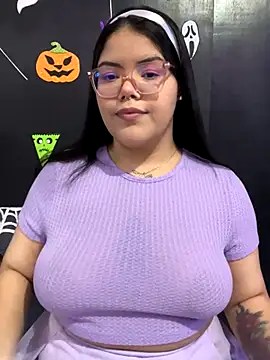 GabrielleMarsh1 online show from 10.28.25