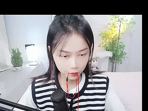 mili0923 online show from 10.13.25