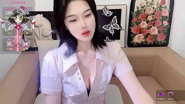 Snapshot of T-TeaR chatting on 04.30.26 T-TeaR online show from 04.30.26