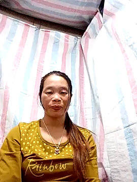 Snapshot of chieu_xinh chatting on 10.17.25 chieu xinh online show from 10.17.25