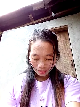 Snapshot of chieu_xinh chatting on 10.28.25 chieu xinh online show from 10.28.25