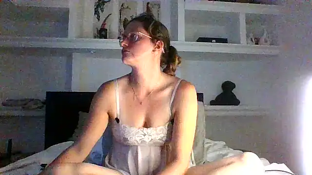 Snapshot of xcrazzycat chatting on 05.20.26 xcrazzycat online show from 05.20.26
