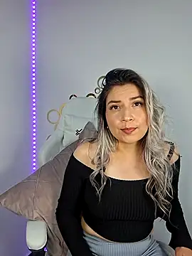 Snapshot of Elizabethadamss_92 chatting on 10.15.25 Elizabethadamss 92 online show from 10.15.25