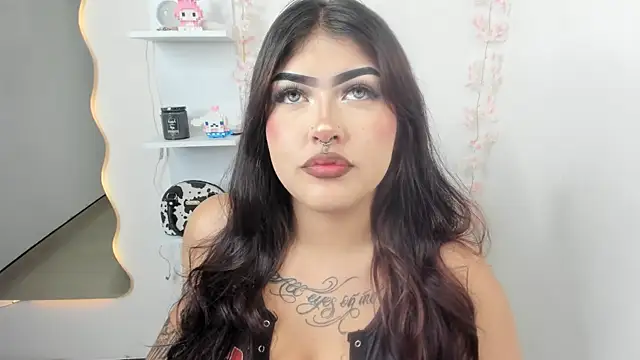 Snapshot of hollycute__ chatting on 07.18.26 hollycute online show from 07.18.26
