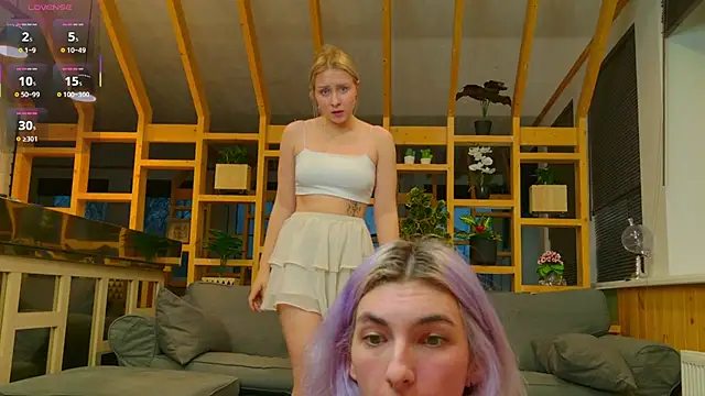 Mol l y online show from 10.22.25