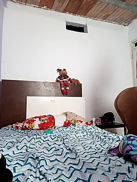 Mau-sophy online show from 11.19.25