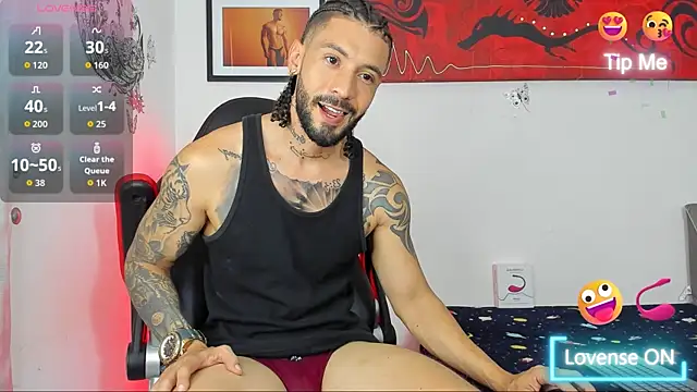 Snapshot of kenny-race chatting on 10.12.25 kenny-race online show from 10.12.25