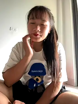 TrangNemo online show from 10.21.25