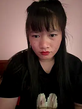 TrangNemo online show from 11.26.25