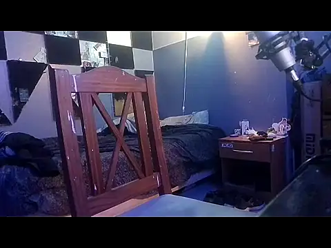 Franhugecum online show from 12.03.25