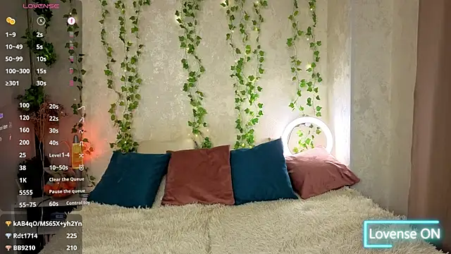  Cats eyes  online show from 11.28.25