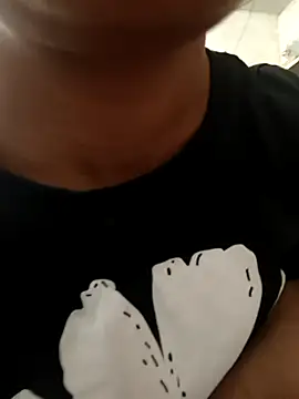 anshika0124 online show from 11.14.25