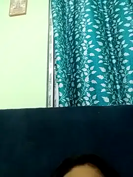 Snapshot of lovely_simran chatting on 11.04.25 lovely simran online show from 11.04.25