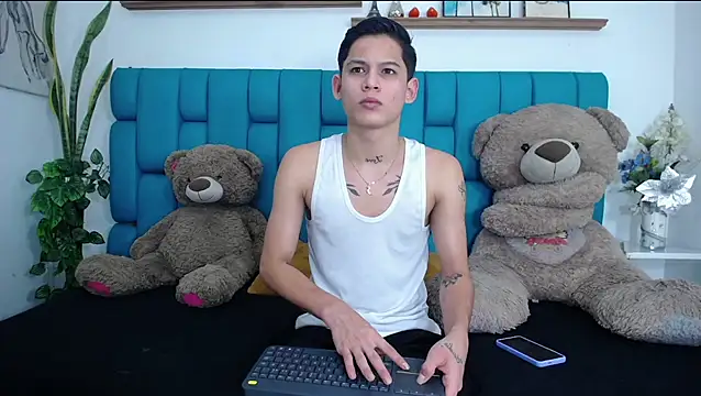 Snapshot of Brian_hot chatting on 02.26.26 Brian hot online show from 02.26.26