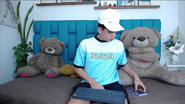 Snapshot of Brian_hot chatting on 02.27.26 Brian hot online show from 02.27.26