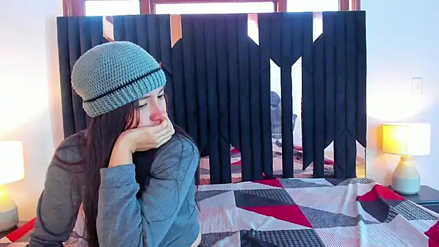 Sofy and Mia online show from 11.15.25