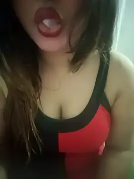 Snapshot of Beauty_Queen_Soniya chatting on 10.25.25 Beauty Queen Soniya online show from 10.25.25