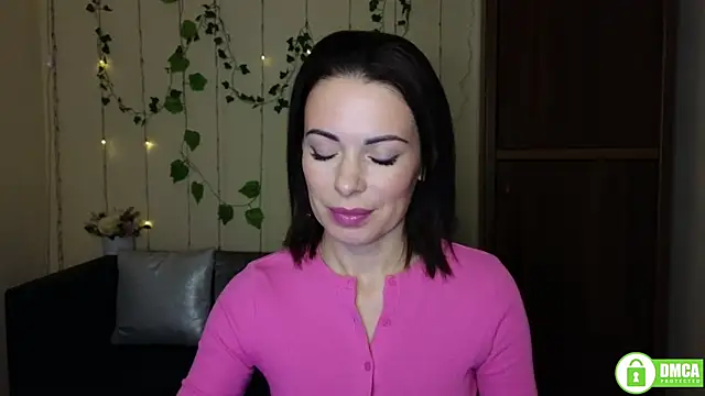 Rita lovvylyou online show from 10.28.25