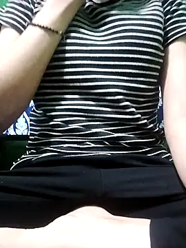 Hornyme18 online show from 10.21.25