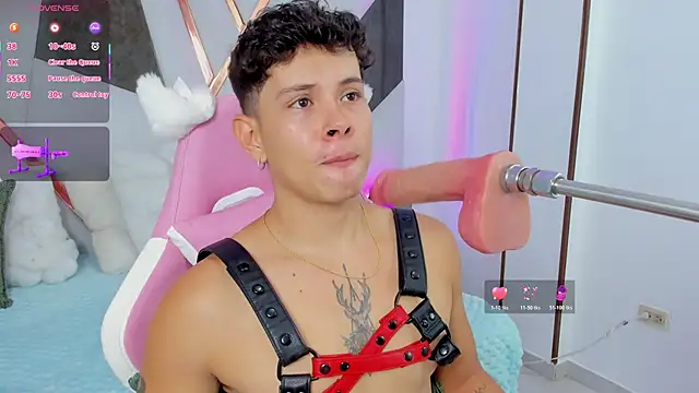 Snapshot of Daniel_Suarez18 chatting on 10.28.25 Daniel Suarez18 online show from 10.28.25