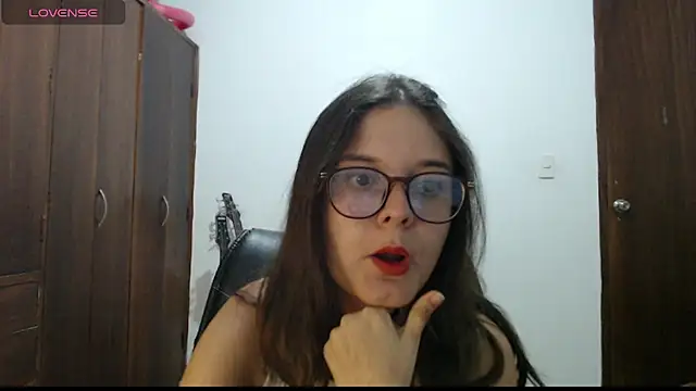 CarlaLorez online show from 04.23.26