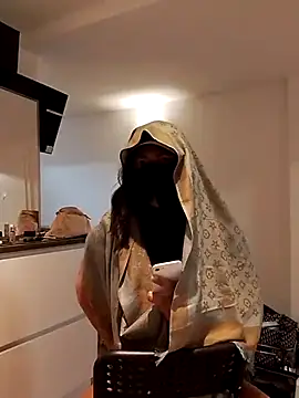 loubnarabb online show from 11.01.25