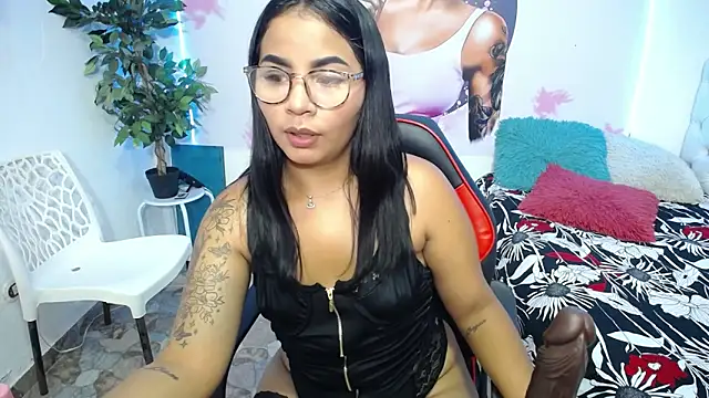 Snapshot of valery_carter19 chatting on 10.13.25 valery carter19 online show from 10.13.25