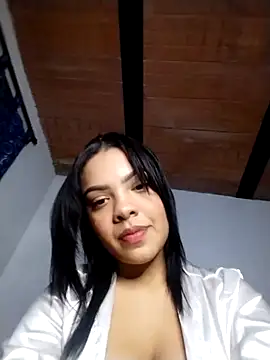 Snapshot of carolina_mary chatting on 11.07.25 carolina mary online show from 11.07.25