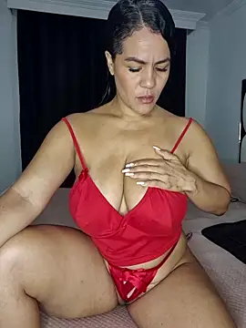 Snapshot of karla-bruni chatting on 02.16.26 karla-bruni online show from 02.16.26