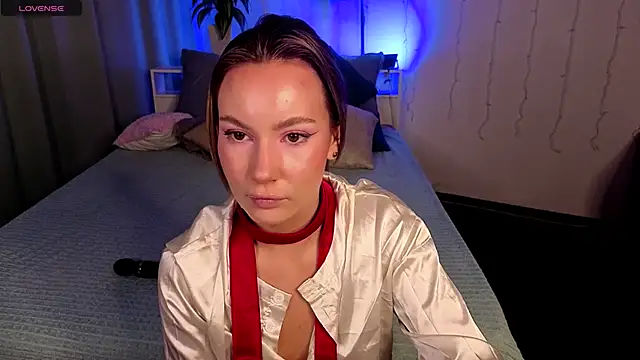  BellaClark online show from 05.13.26