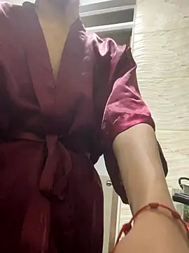 SiaraRealist online show from 11.03.25