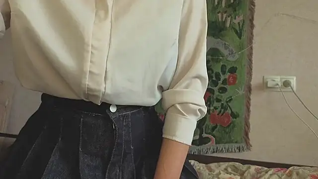 MiaLovelyOne online show from 05.29.26