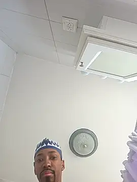 SLIM-BONEZ-N-HARMONY online show from 01.16.26