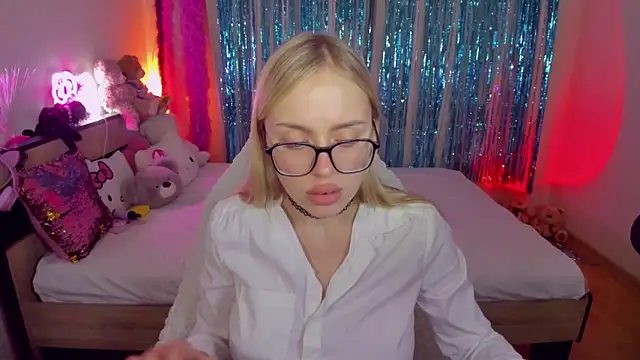 CeaneLino online show from 11.04.25