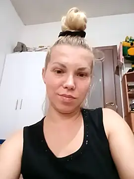 Any Darsy online show from 10.19.25