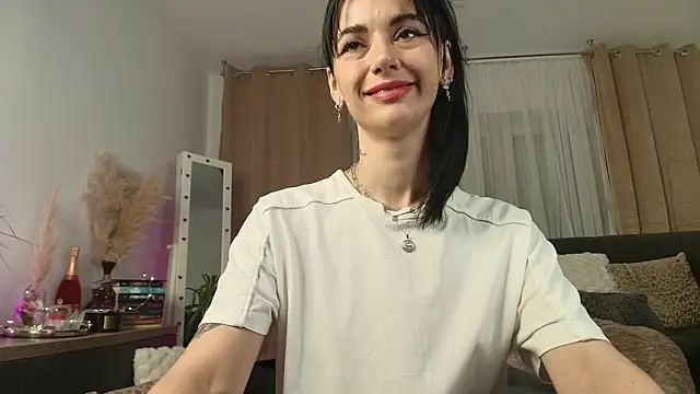 Snapshot of JacquelineHex chatting on 07.05.26 JacquelineHex online show from 07.05.26