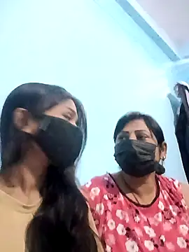 Snapshot of samaya-Neha chatting on 10.09.25 samaya-Neha online show from 10.09.25