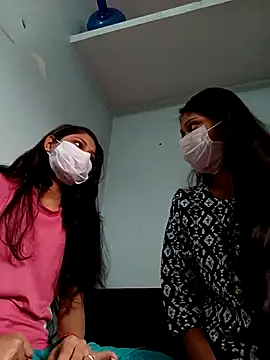 Snapshot of samaya-Neha chatting on 10.28.25 samaya-Neha online show from 10.28.25