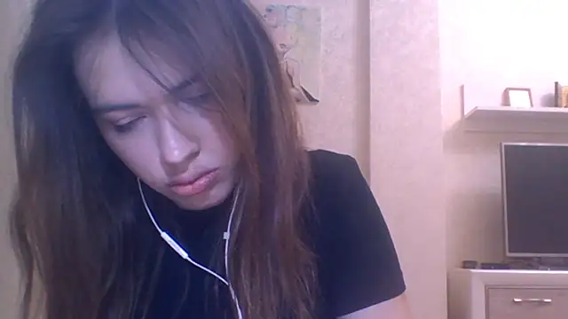 CeyaLier online show from 10.17.25