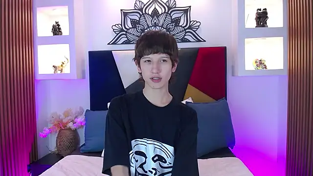 Snapshot of Emo_Boy_ chatting on 02.28.26 Emo Boy online show from 02.28.26