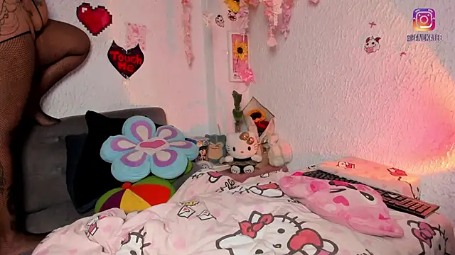 Emilycollei online show from 04.11.26