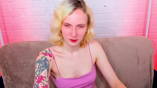 LikiLips online show from 05.19.26