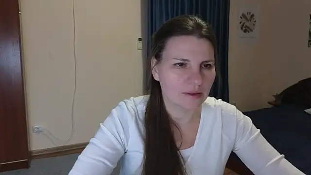 Mirabelle Velvet online show from 12.03.25