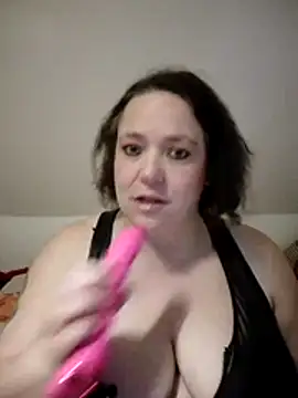 Michelle Livia online show from 10.24.25