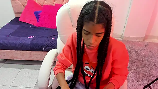 thianahorny online show from 11.25.25