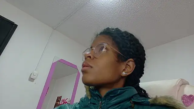 Snapshot of thianahorny chatting on 03.10.26 thianahorny online show from 03.10.26