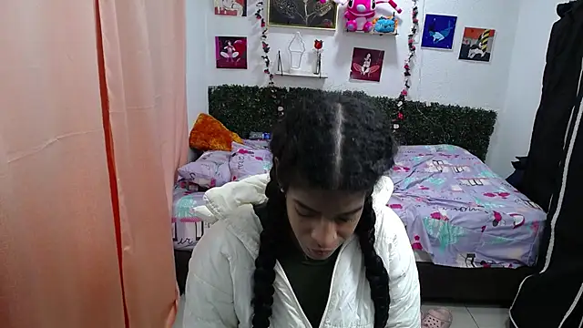 Snapshot of thianahorny chatting on 04.16.26 thianahorny online show from 04.16.26