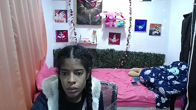 Snapshot of thianahorny chatting on 04.27.26 thianahorny online show from 04.27.26